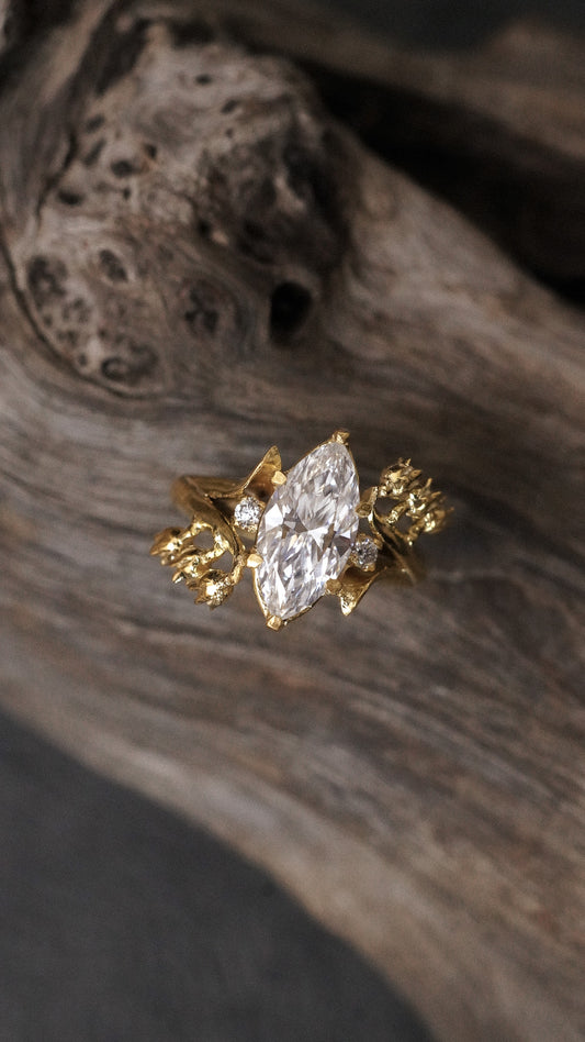 Laras - Lily of the Valley Ring with Marquise Stone in 18K Gold