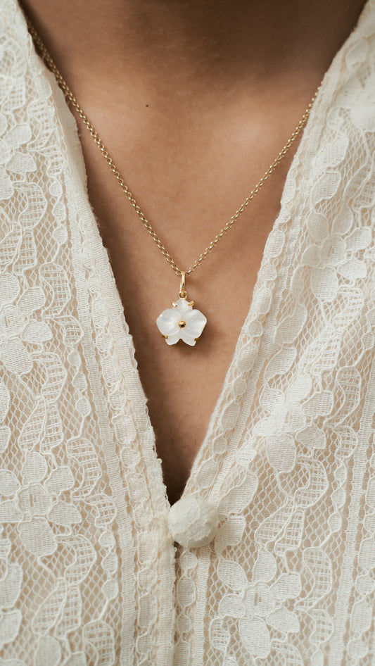 Phaluna Charm with Mother of Pearl