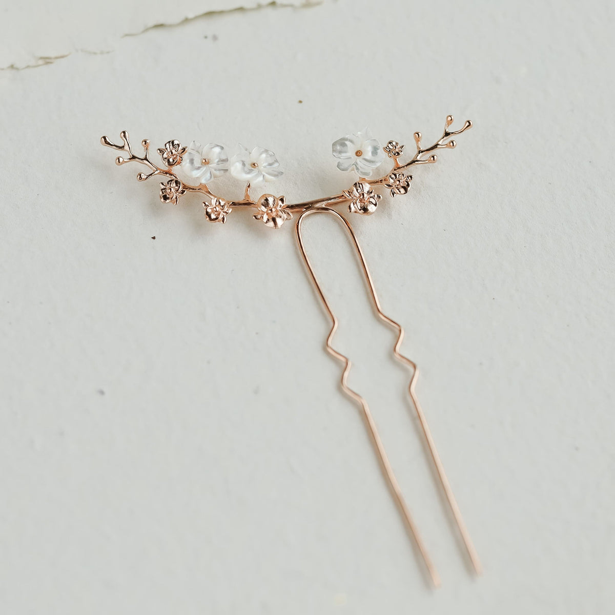 Phaluna Hairpin with Mother of Pearl