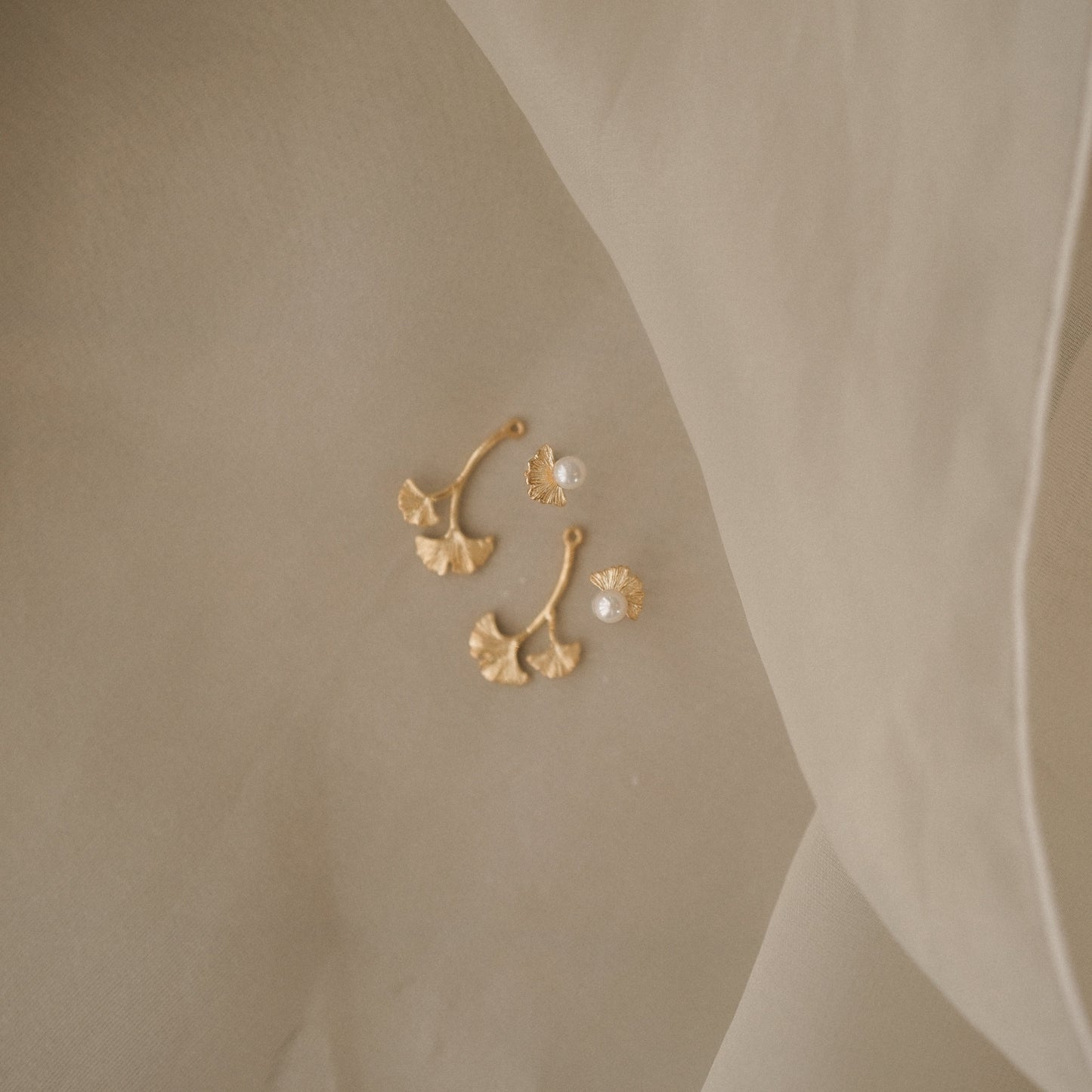 Ginkgo Two-way Earrings Gold