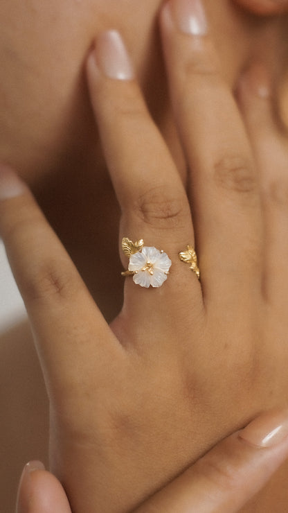 Hibiscus Ring with Mother of Pearl