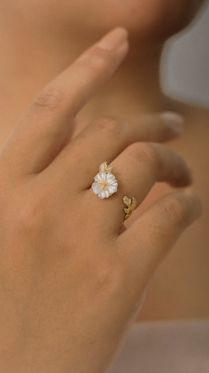 Hibiscus Ring with Mother of Pearl