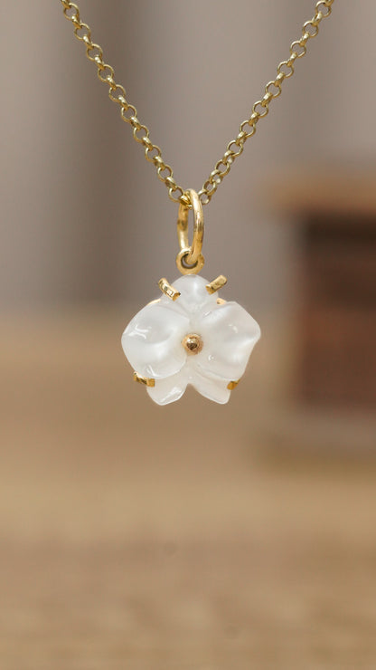 Phaluna Charm with Mother of Pearl