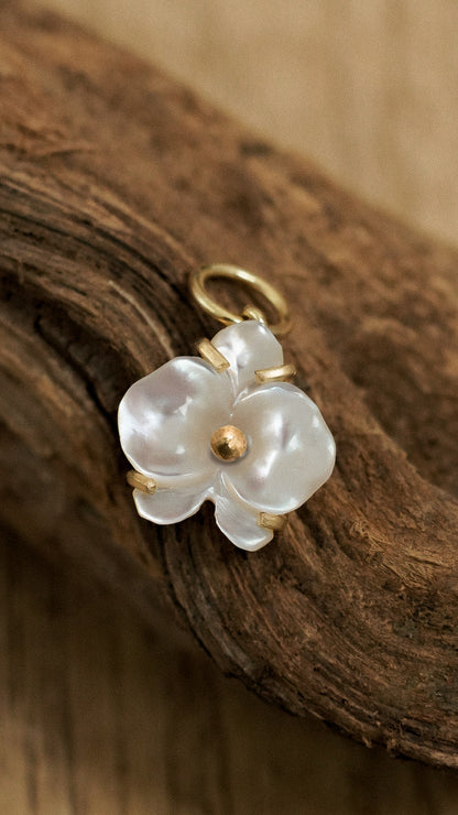 Phaluna Charm with Mother of Pearl