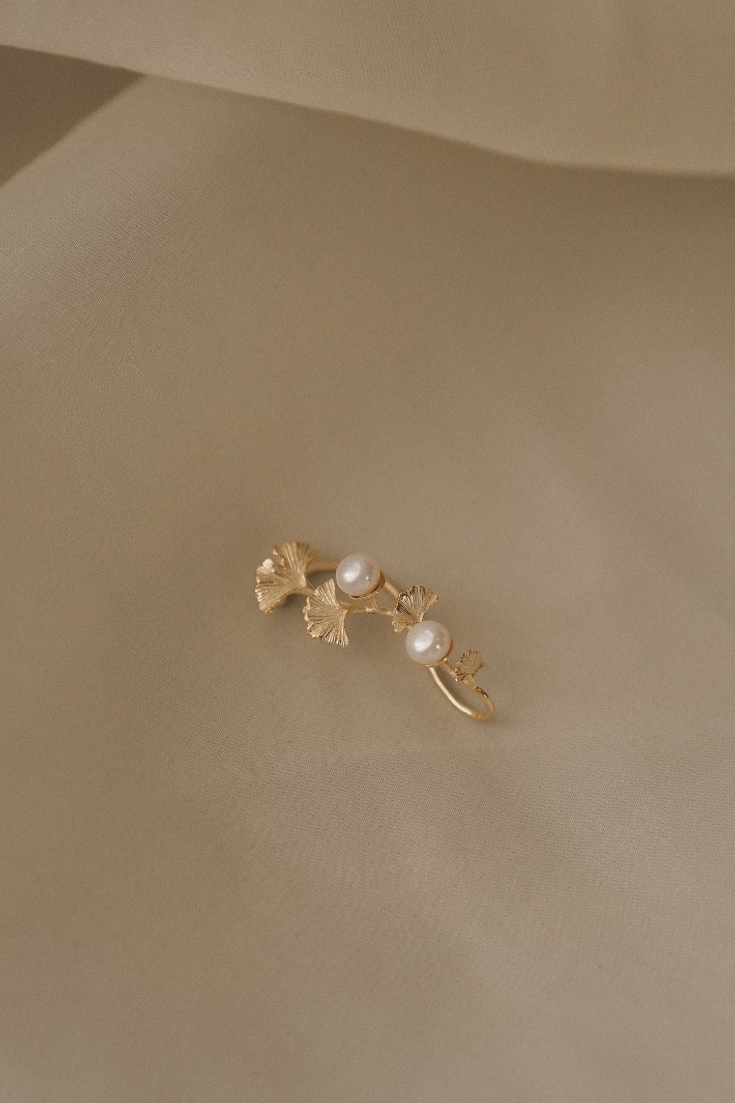 Ginkgo Earpin Gold