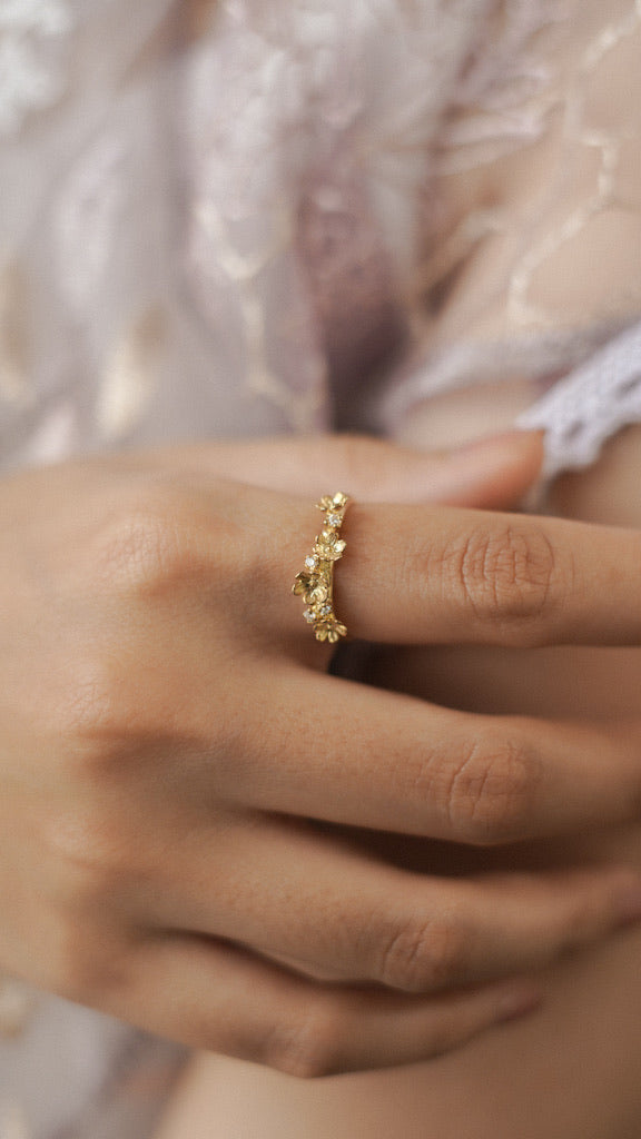 Kembang Eternal Bloom Ring 18k Gold