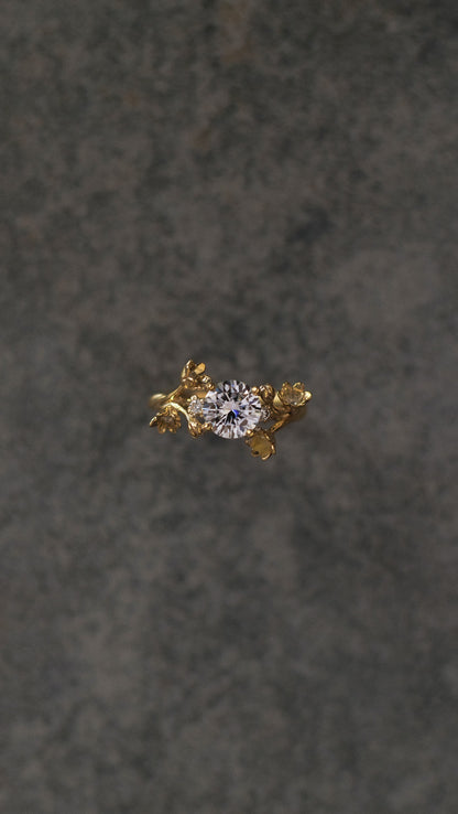 Tuberose Solitaire Ring with Round Stone in 18K Gold