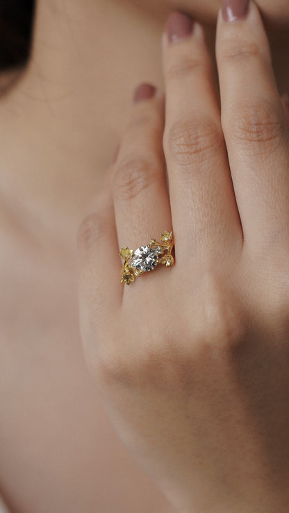 Tuberose Solitaire Ring with Round Stone in 18K Gold