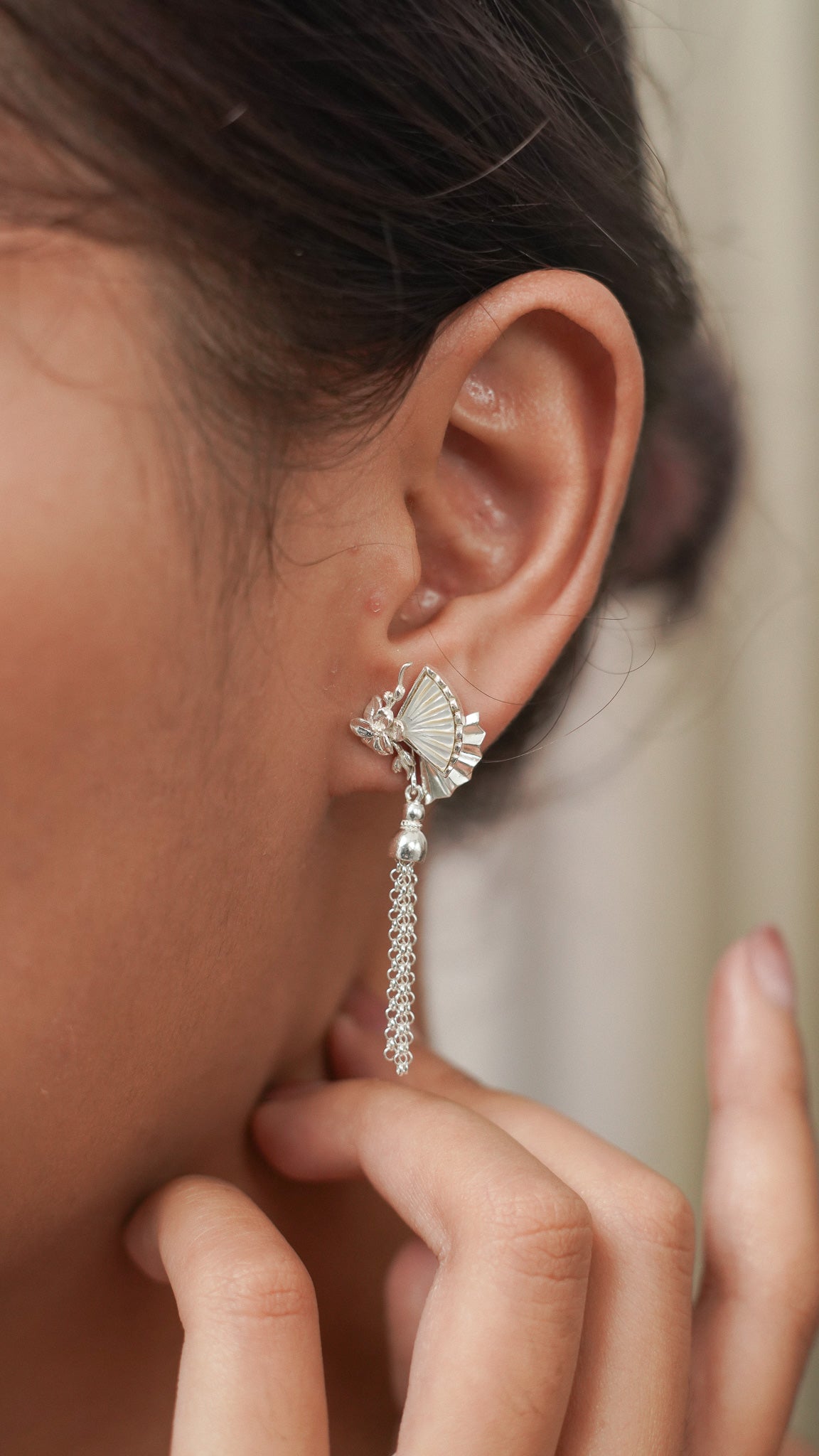 Kipas Earrings with Mother of Pearl