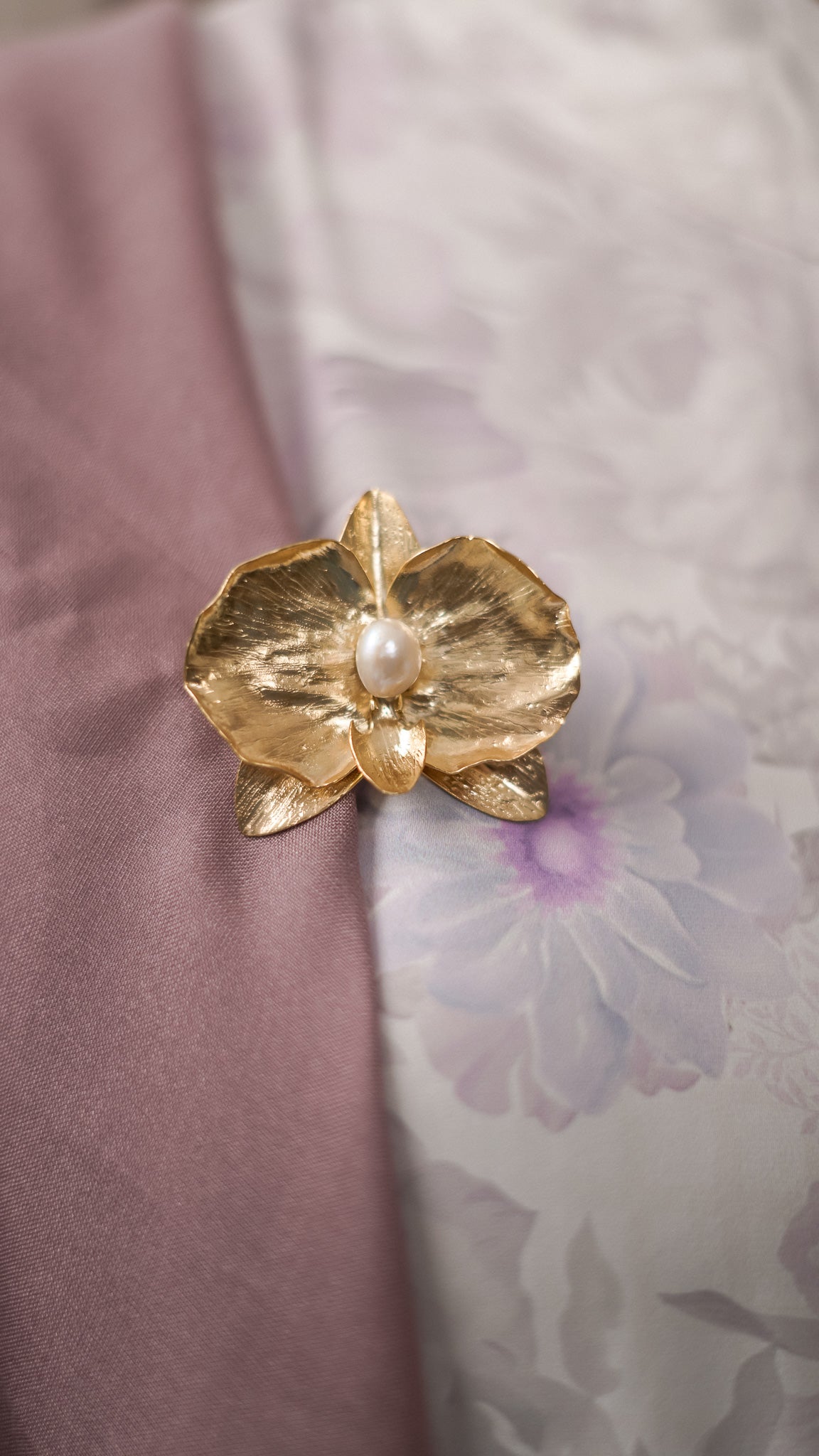Moon Orchid Brooch in Silver